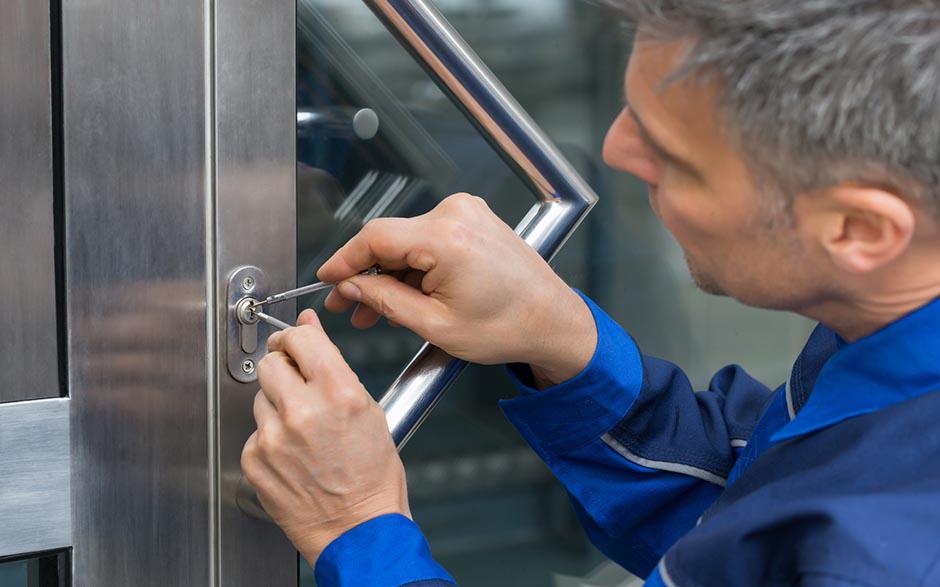 changer serrure porte blindée Maurecourt